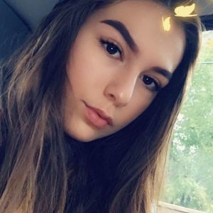 Meet your Posher, Sydney meleck